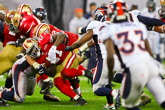 Denver Broncos vs. San Francisco 49ers im Wembley Stadion, London am 31. Oktober 2010