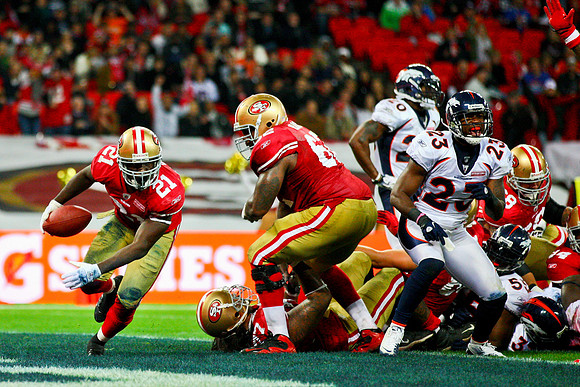 Denver Broncos vs. San Francisco 49ers im Wembley Stadion, London am 31. Oktober 2010