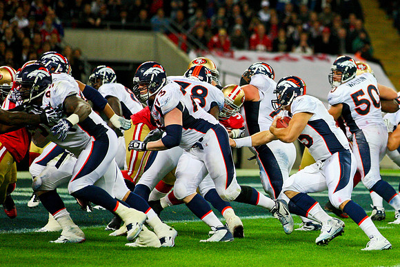 Denver Broncos vs. San Francisco 49ers im Wembley Stadion, London am 31. Oktober 2010