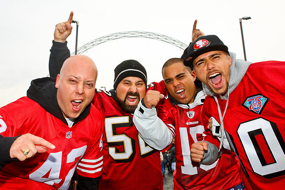 Pregame Show bei Denver Broncos vs. San Francisco 49ers im Wembley Stadion, London am 31. Oktober 2010