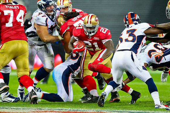 Denver Broncos vs. San Francisco 49ers im Wembley Stadion, London am 31. Oktober 2010