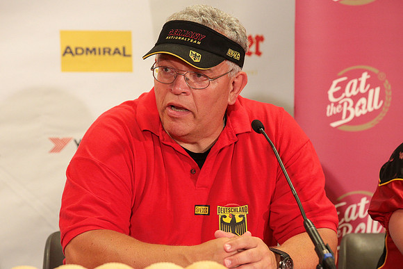 AUT_vs_GER_Kratky_018