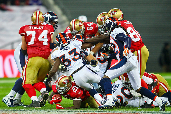 Denver Broncos vs. San Francisco 49ers im Wembley Stadion, London am 31. Oktober 2010