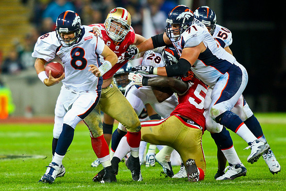 Denver Broncos vs. San Francisco 49ers im Wembley Stadion, London am 31. Oktober 2010